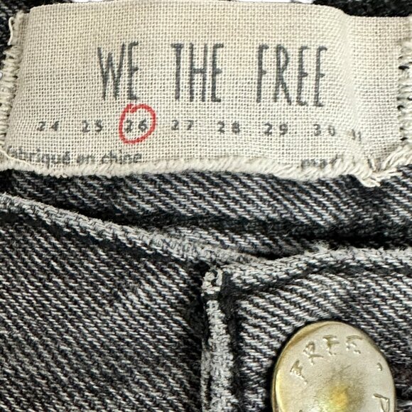 Free People "We The Free" Denim Fray Hem Shorts, Size 26 - Picture 6 of 8